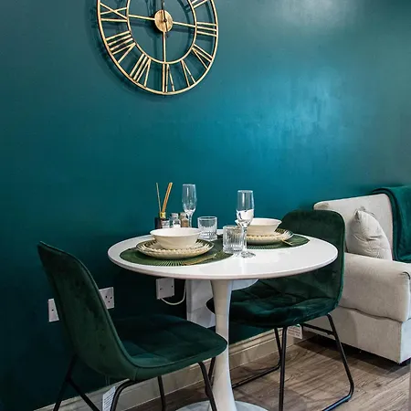 1 Bed By The Arena *