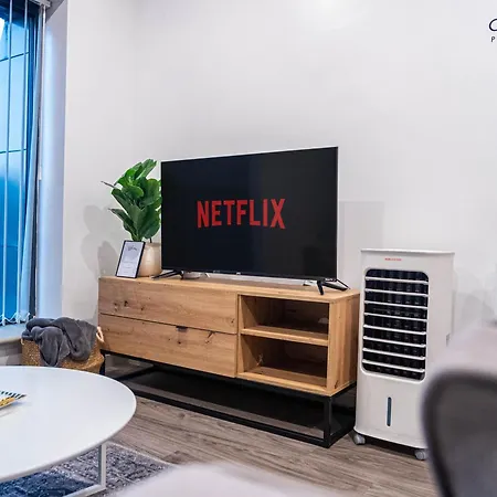 1 Bed By The Arena * Лидс